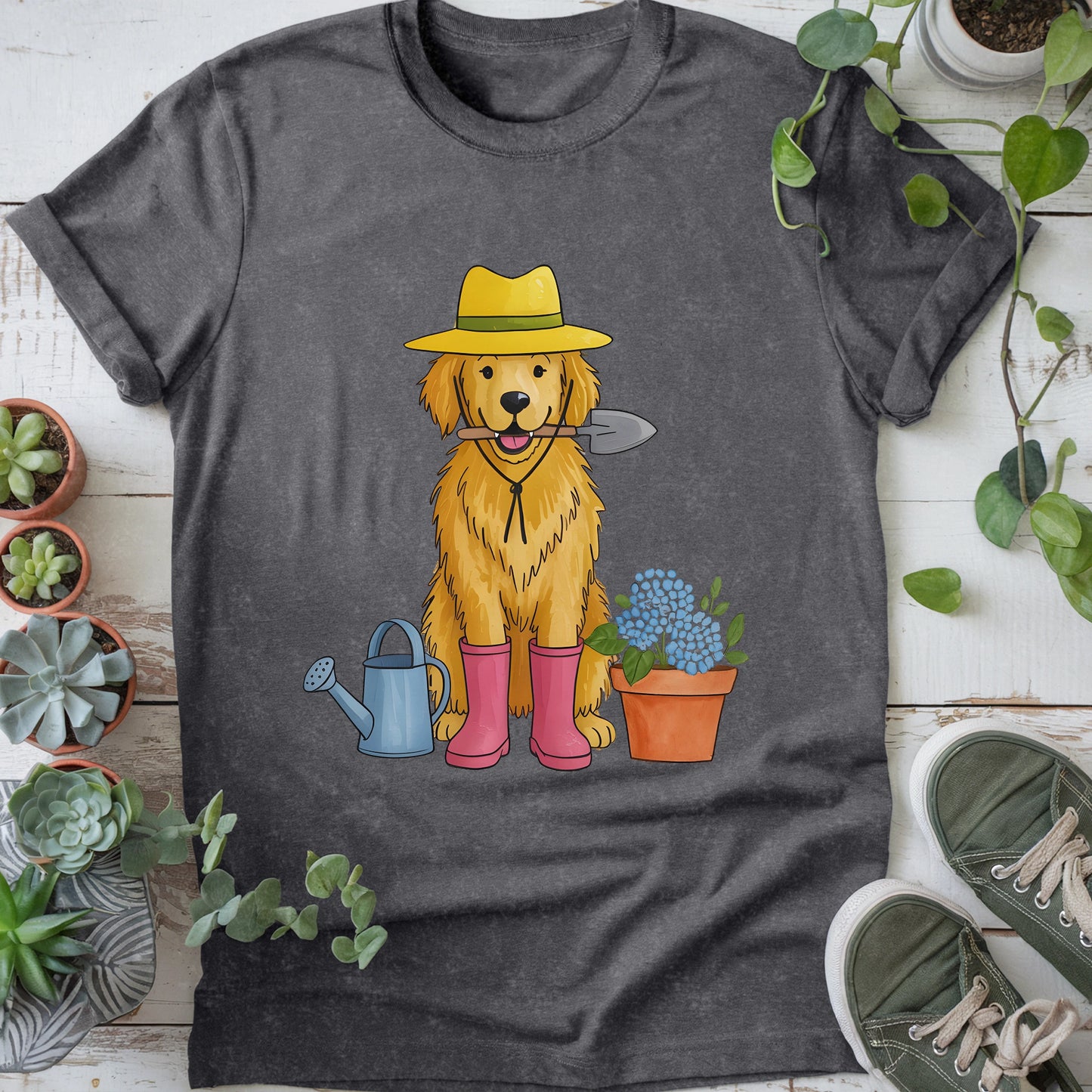 Golden Retriever Gardener T-shirt